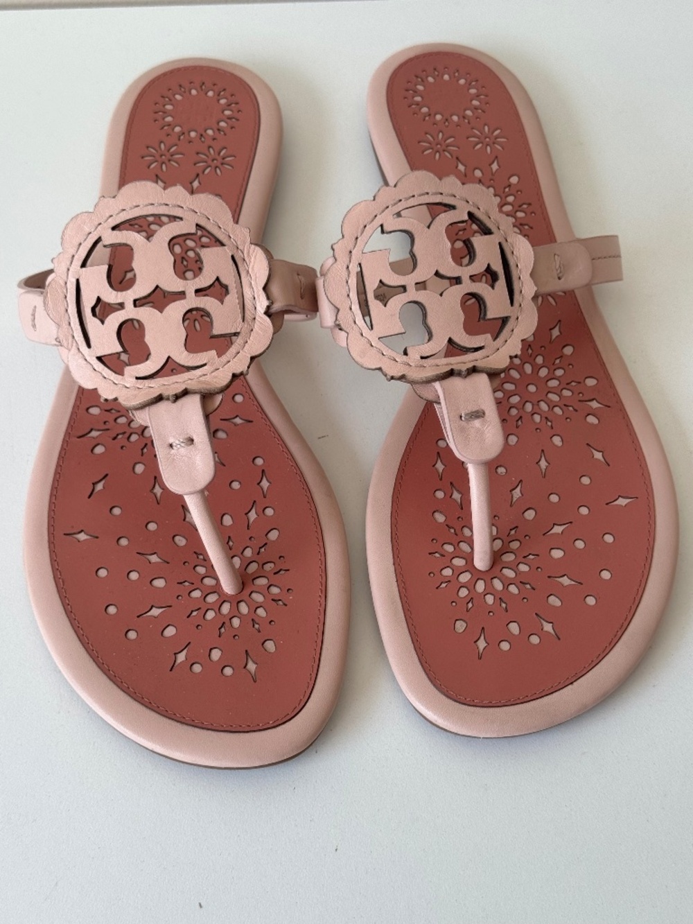 Tory Burch Miller Laser Cut Blush Pink Leather Thong Sandals Women's Size 11